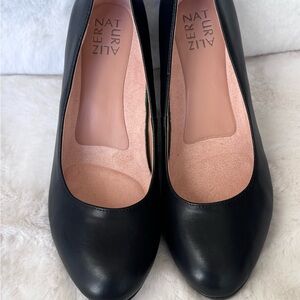 Naturalizer Women's Black Leather Pumps Size 9 1/2